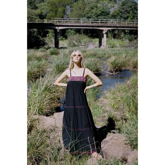 Chasing Unicorns Dresses & Skirts - Chasing Unicorns NWT Four Strong Winds Sundress Embroidered Cotton XS